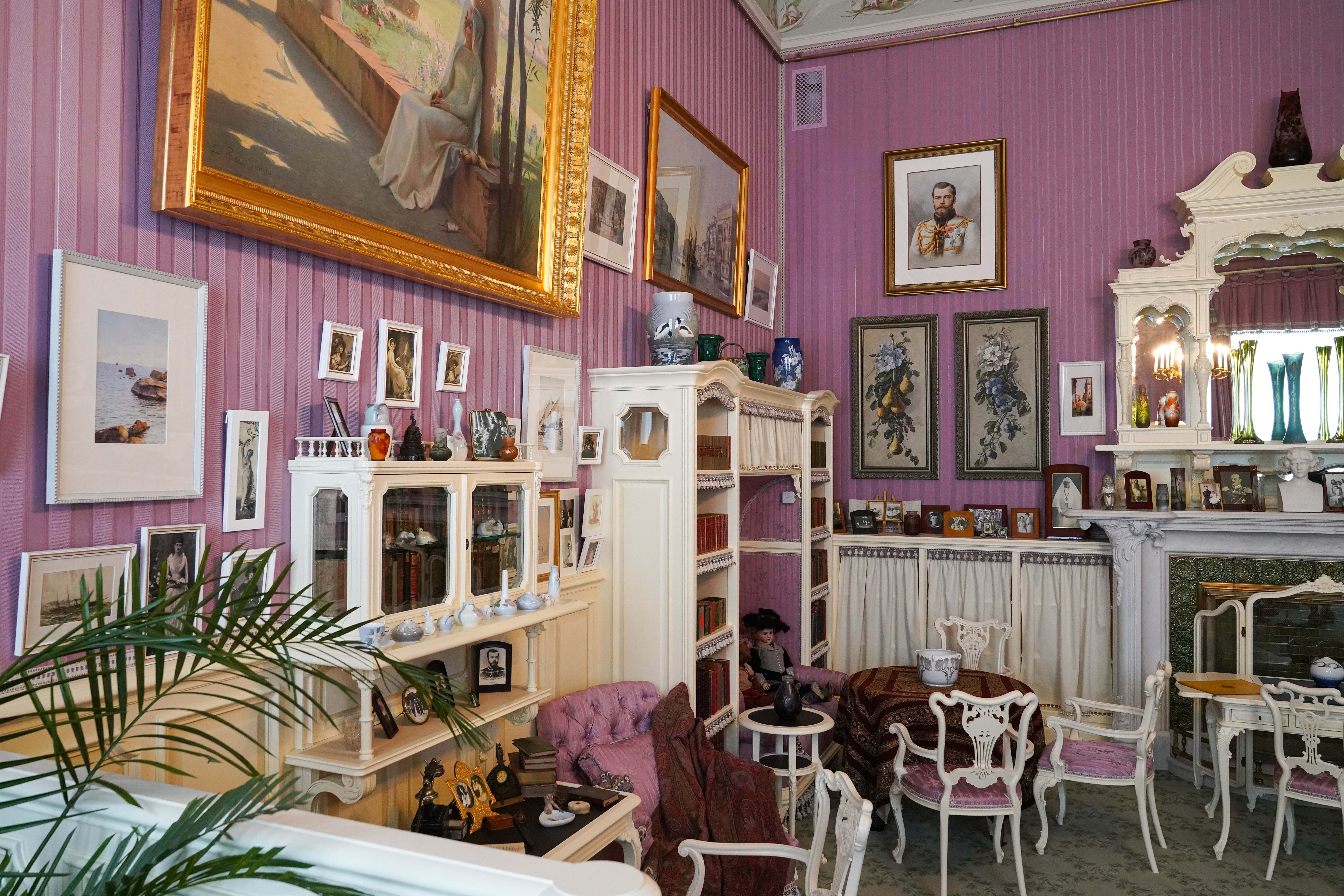 Lilac living room 